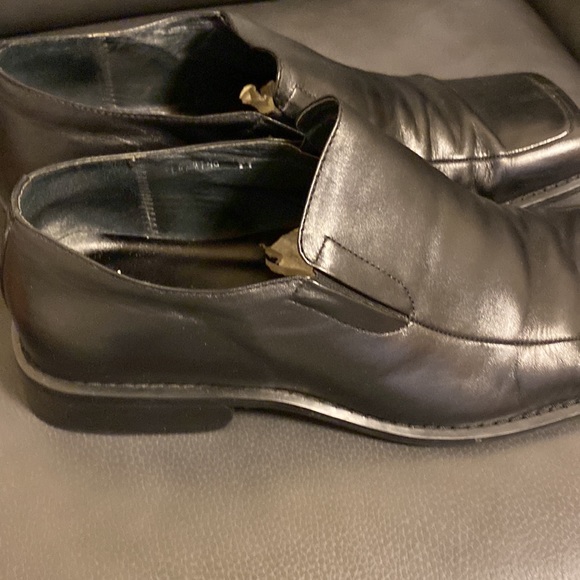 Steve Madden loafers 
Color:Black 
Size: 11 - Picture 3 of 7